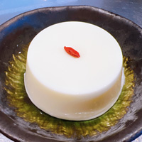 とろける杏仁豆腐